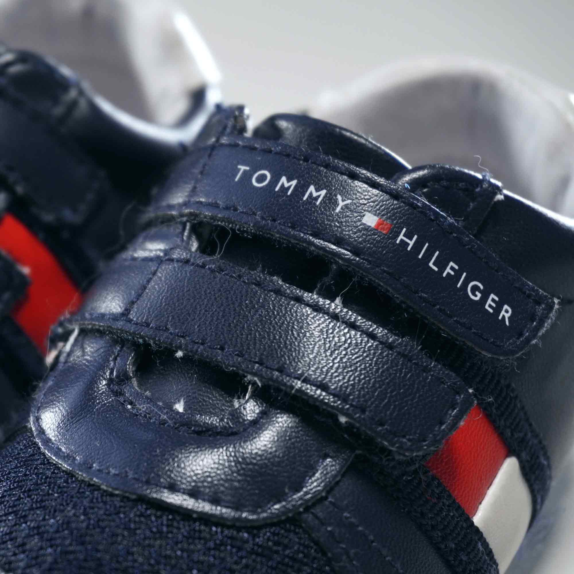 Second Hand - Tommy Hilfiger Junior Schuhe Schuhe2 0005 DSC00056