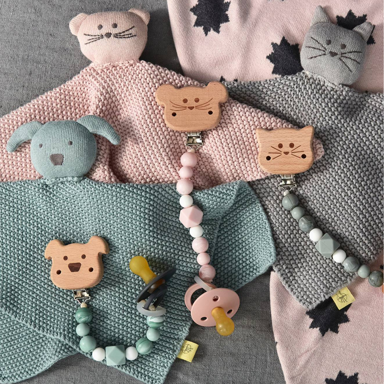 z7.showImageGallery baby-schnullerkette-little-chums-lassig