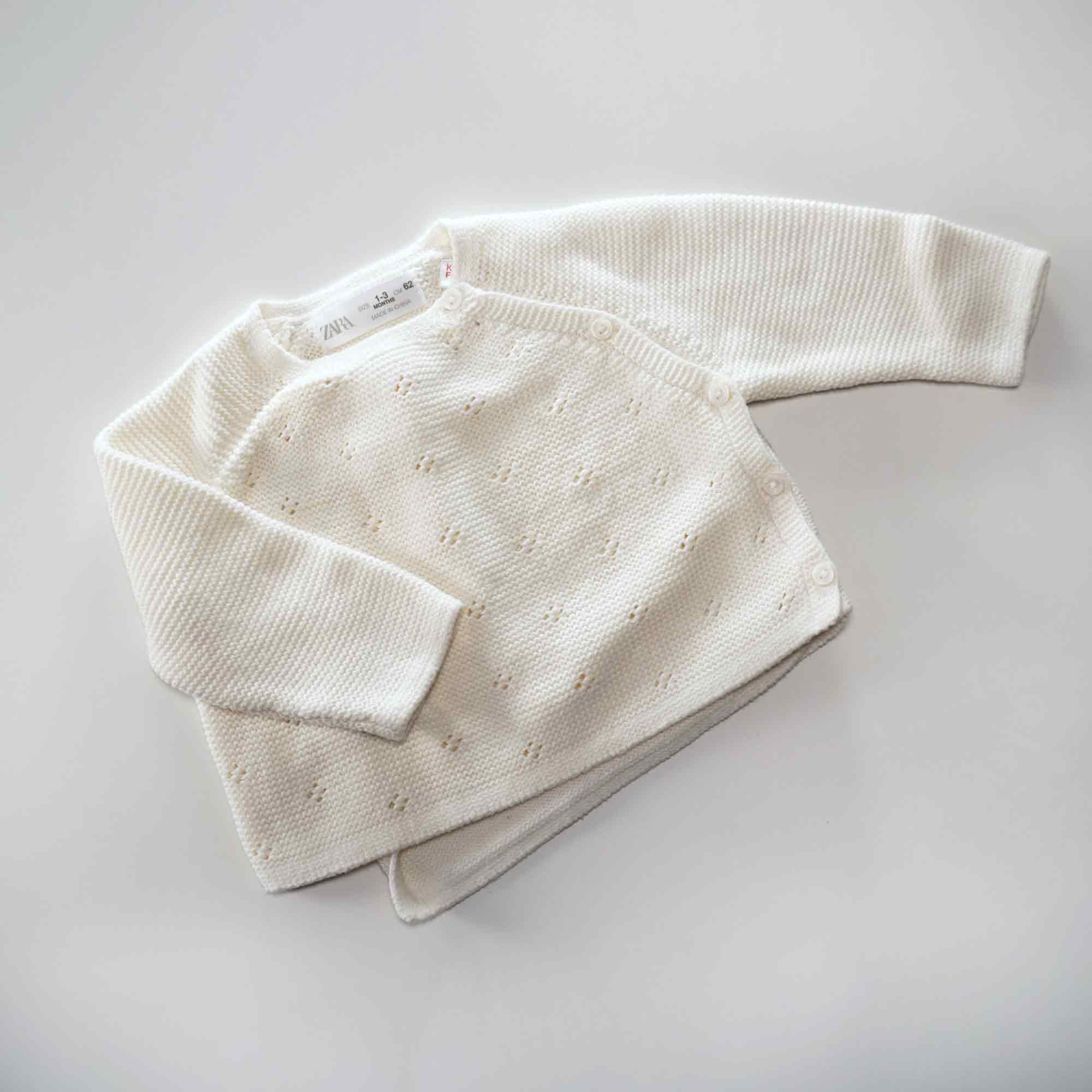 Second Hand - Strickpullover mit Strickdetails und Knopfleiste weiss KIGLU-ZARA-STRICKPULLOVERMITKNOPFLEISTEWEISS-1