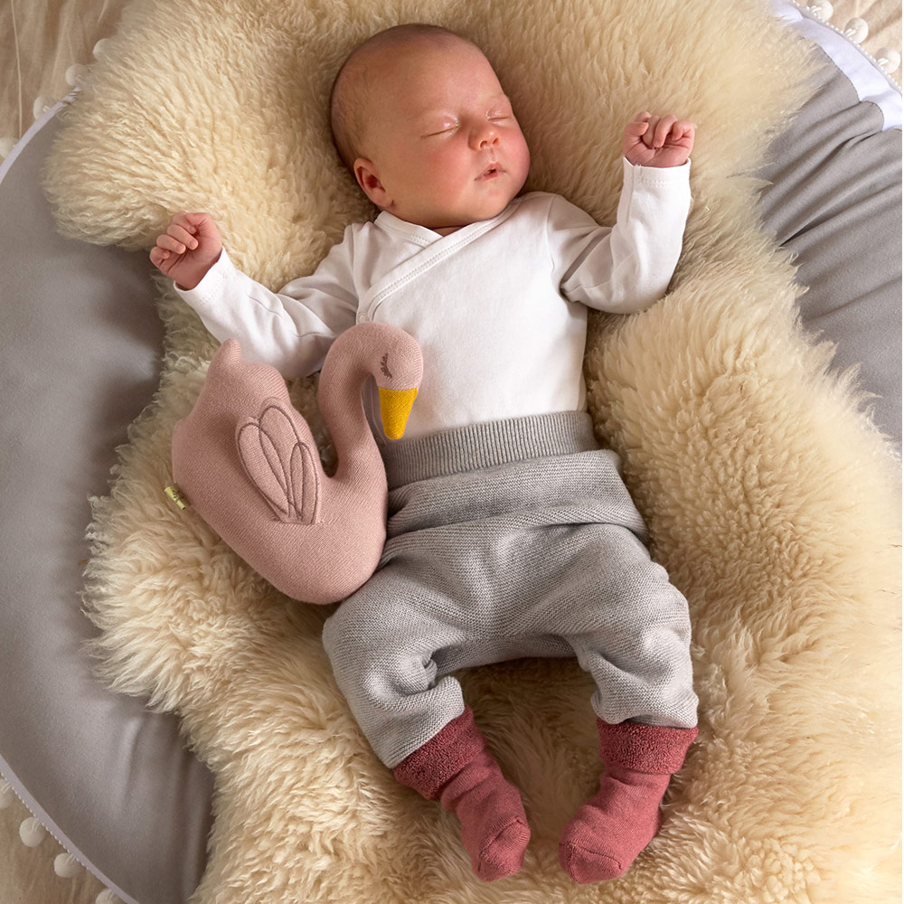 Kuscheltier-Rassel Schwan mit Knisterpapier "Little Water Swan" lassig-strick-spieltier-aus-bio-baumwolle-mit-rassel-knisterpapier-little-water-swan-1313009741-d3