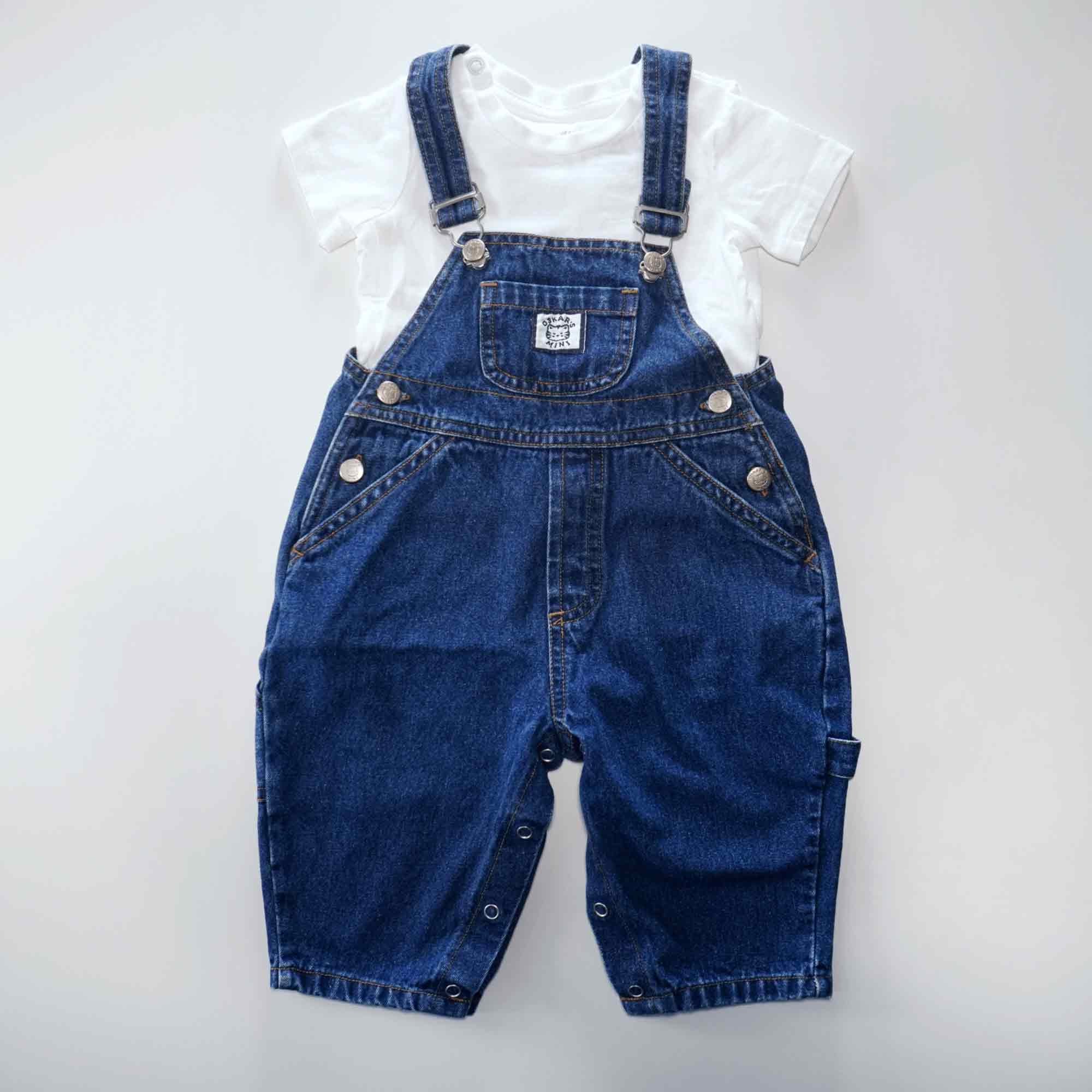Second Hand - Set aus Oskar's Mini Latzhose blau und weißes Shirt KIGLU-OSKARSMINI-LATZHOSE-1