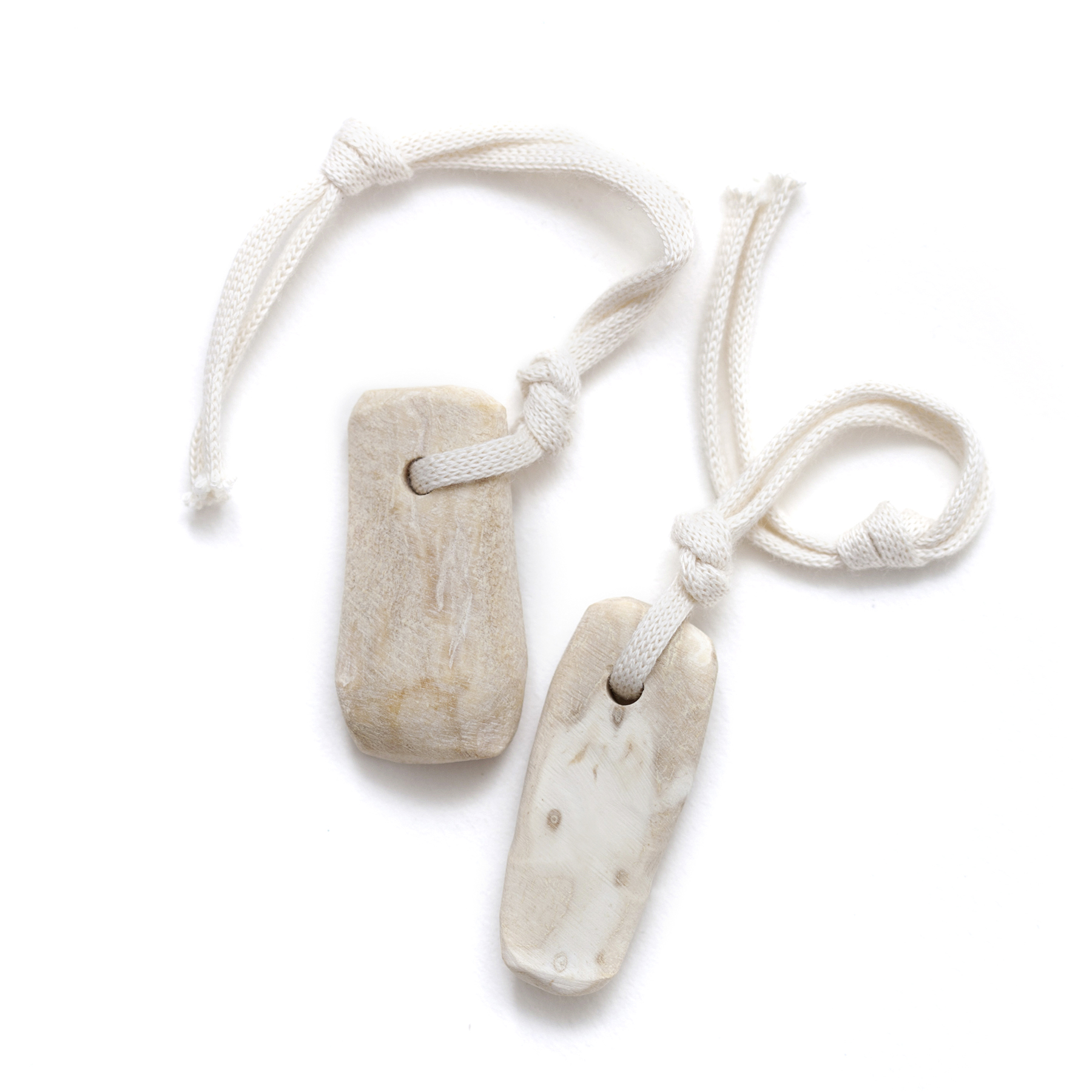 z7.showImageGallery gruenspecht-veilchenwurzel-an-kordel-3-30-1610