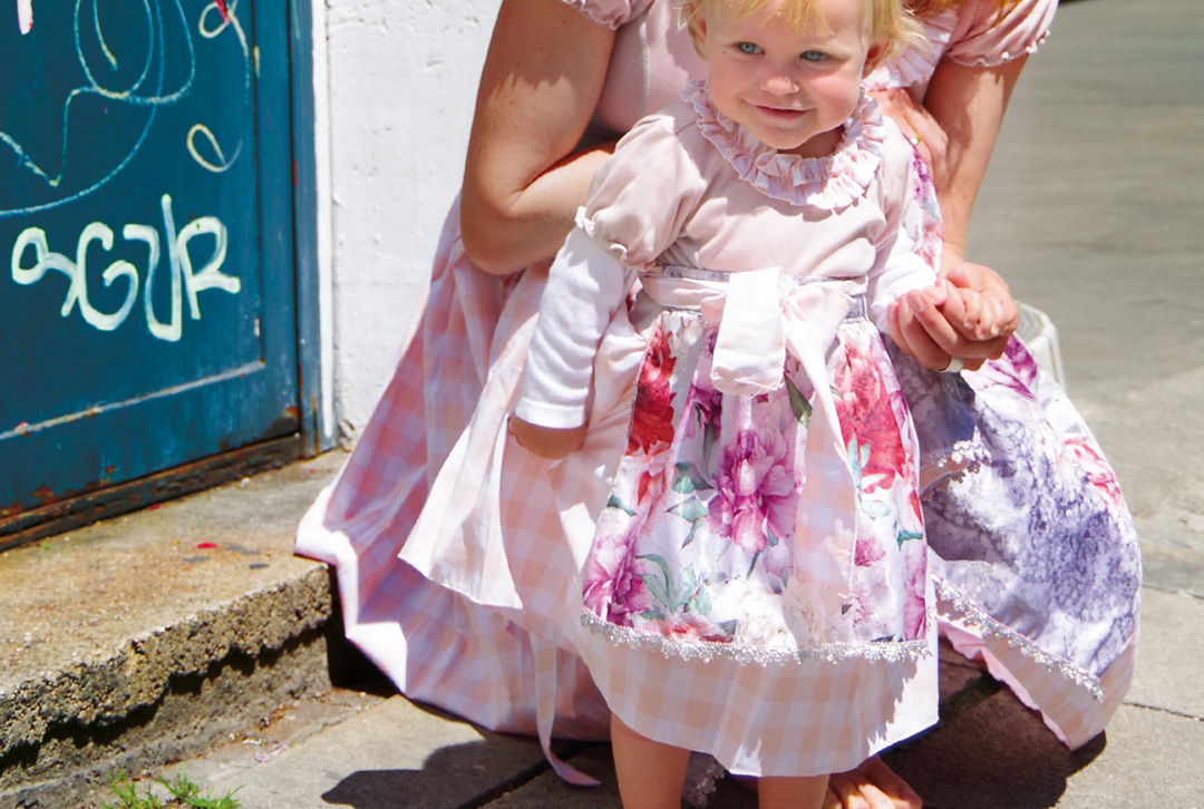 z7.showImageGallery liabach-dirndl-1